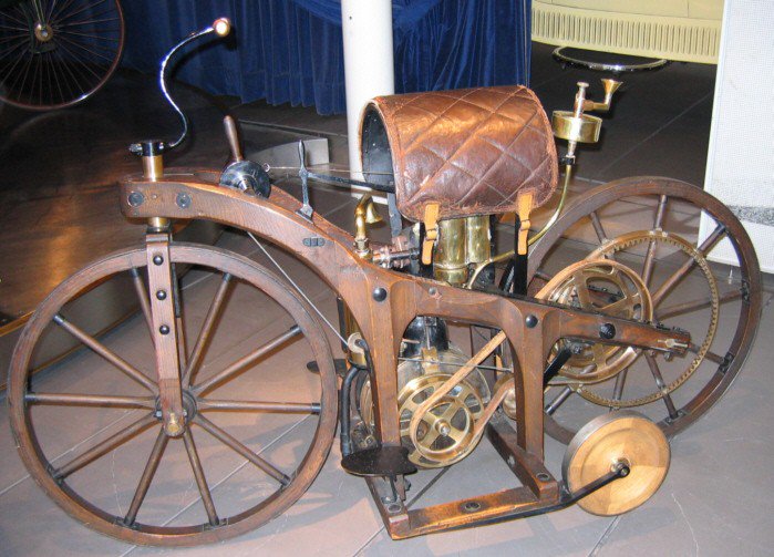 Chiếc xe gắn máy đầu tiên tại Đức