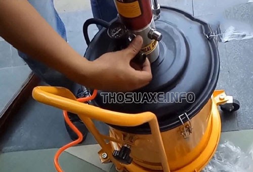 Hướng dẫn cách vệ sinh máy bơm mỡ chuyên dụng