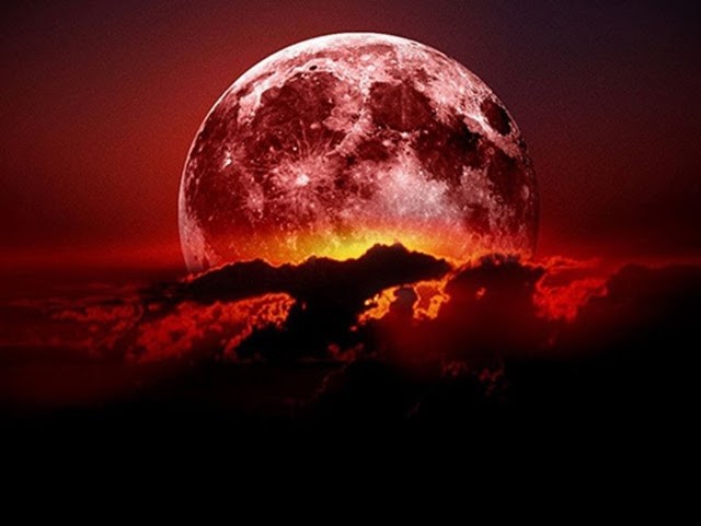 Hiện tượng mặt trăng máu là gì?