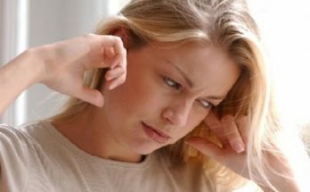 Điềm báo khi ngứa tai phải trong khoảng 11 - 13 giờ